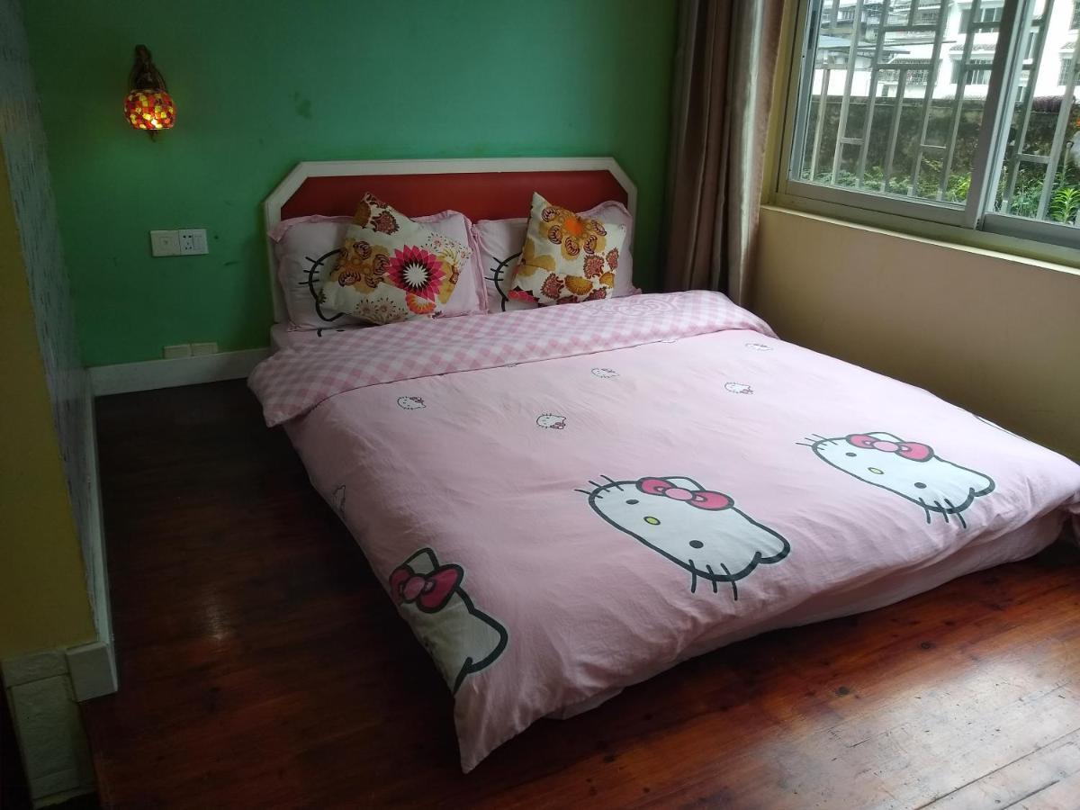 How Flower Hostel Yangshuo Exterior foto