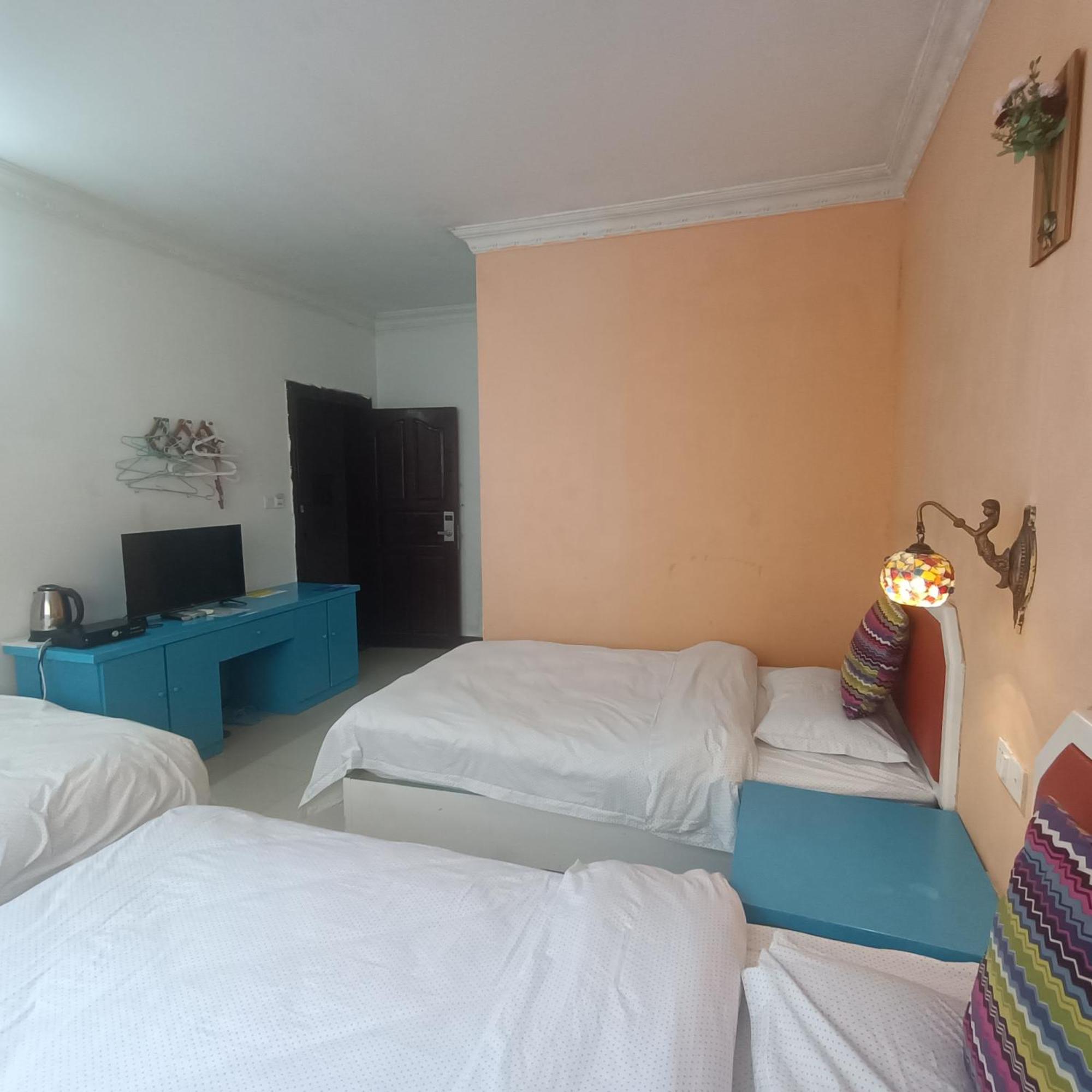 How Flower Hostel Yangshuo Exterior foto