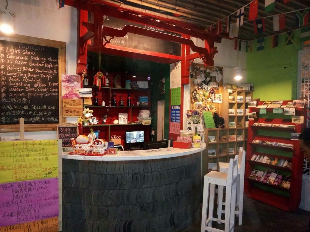 How Flower Hostel Yangshuo Exterior foto